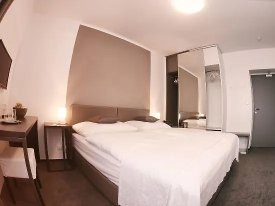 Na Vinici Gasthuis Praag