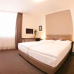 Na Vinici 3*