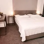 Na Vinici Casa de hóspedes Praga