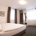 Na Vinici Penzion Praha