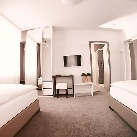 Na Vinici Gæstehus Prag